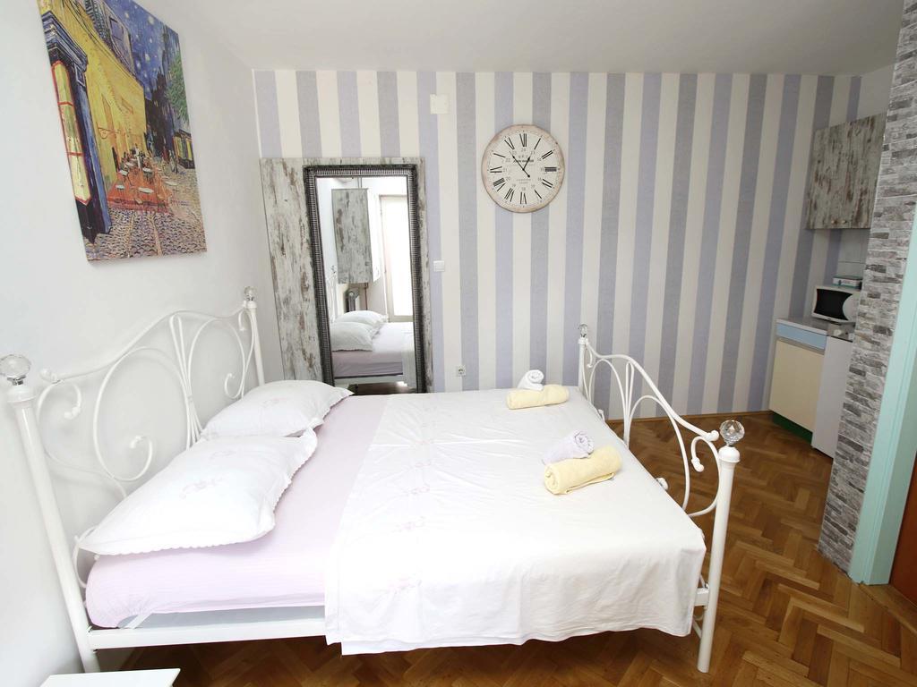 Apartment Srdjan Makarska